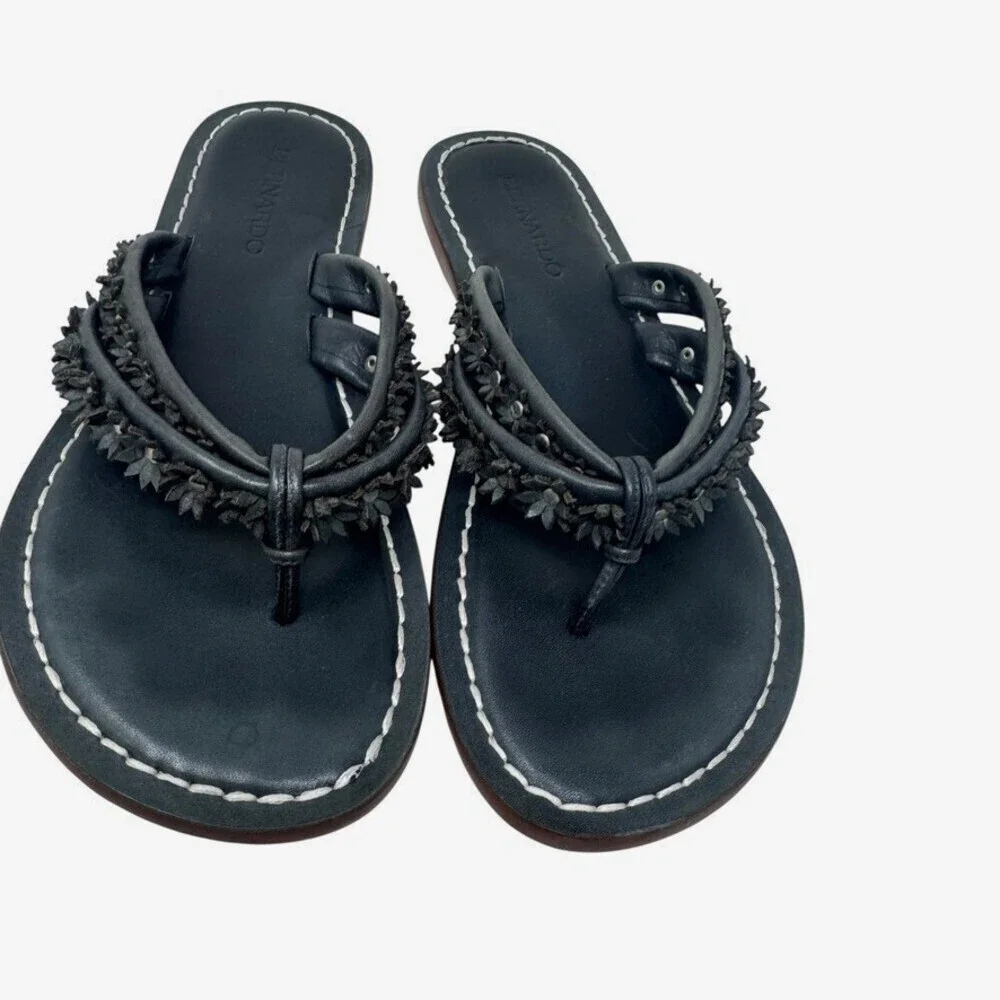 Bernardo Miami black thong sandals with studs & Flowers size 6.5 all leather